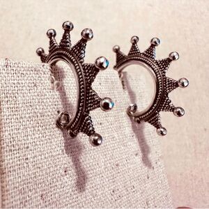 Vintage | Earrings | Silver Clip On Greek Museum